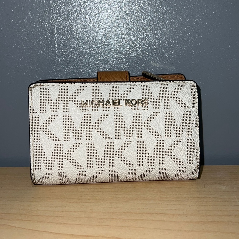 Michael Kors logo wallet